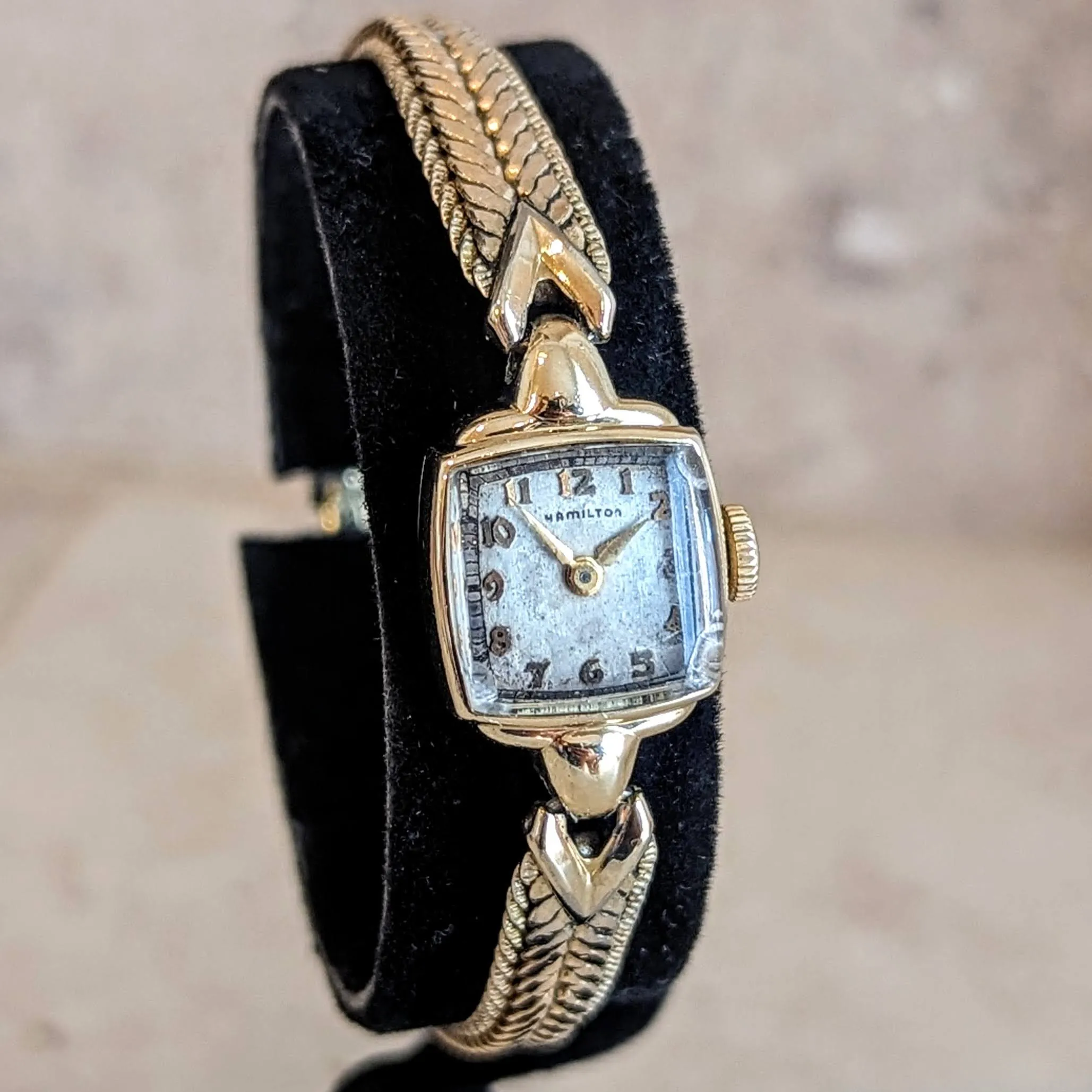 1946 HAMILTON CLARA Ladies Watch 17 Jewels Grade 911 USA Made Wristwatch