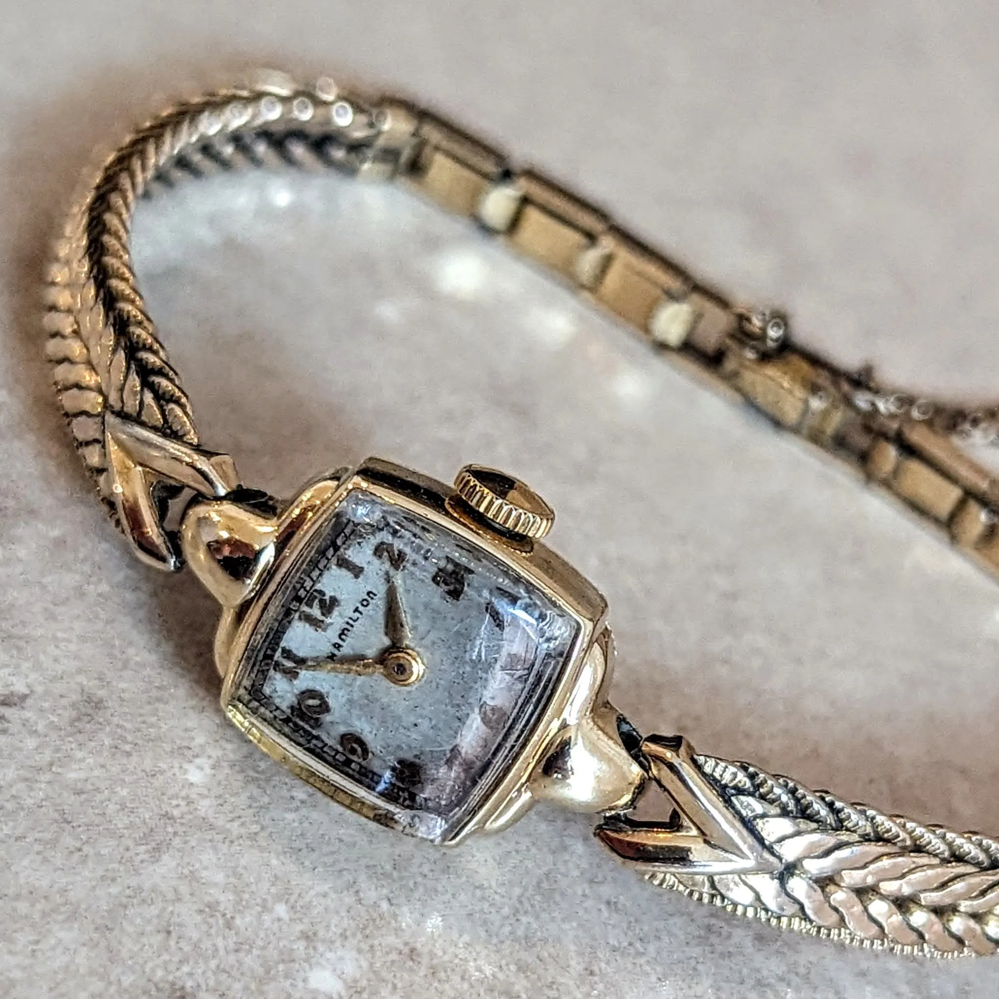 1946 HAMILTON CLARA Ladies Watch 17 Jewels Grade 911 USA Made Wristwatch