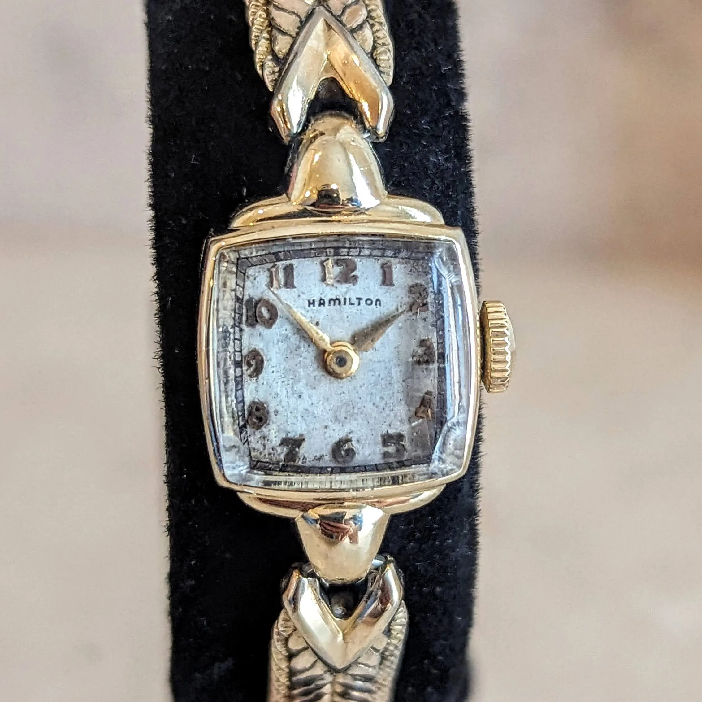 1946 HAMILTON CLARA Ladies Watch 17 Jewels Grade 911 USA Made Wristwatch