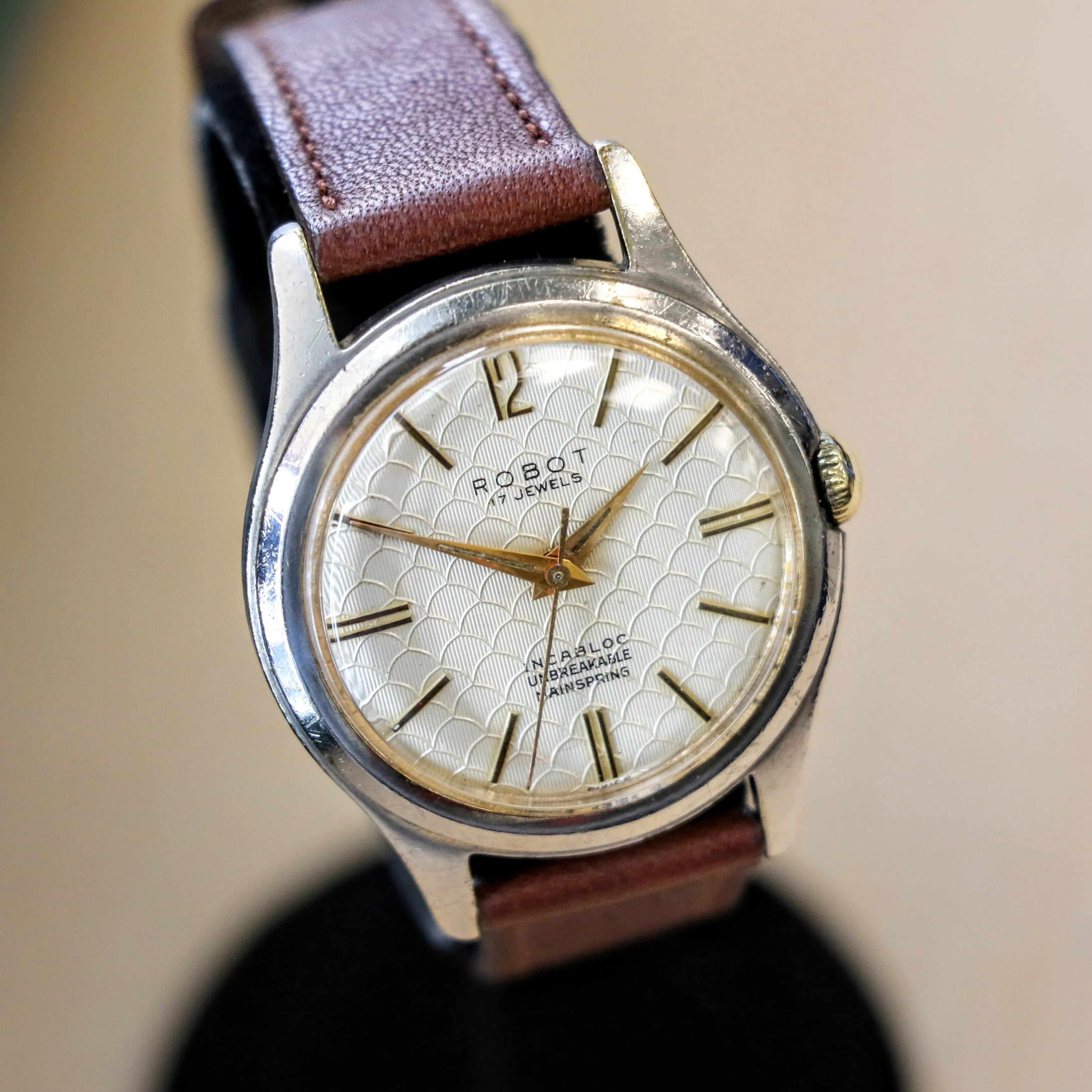 1950's ROBOT Watch 17 Jewels Cal. AS 1187/94 Incabloc Swiss Made Wristwatch