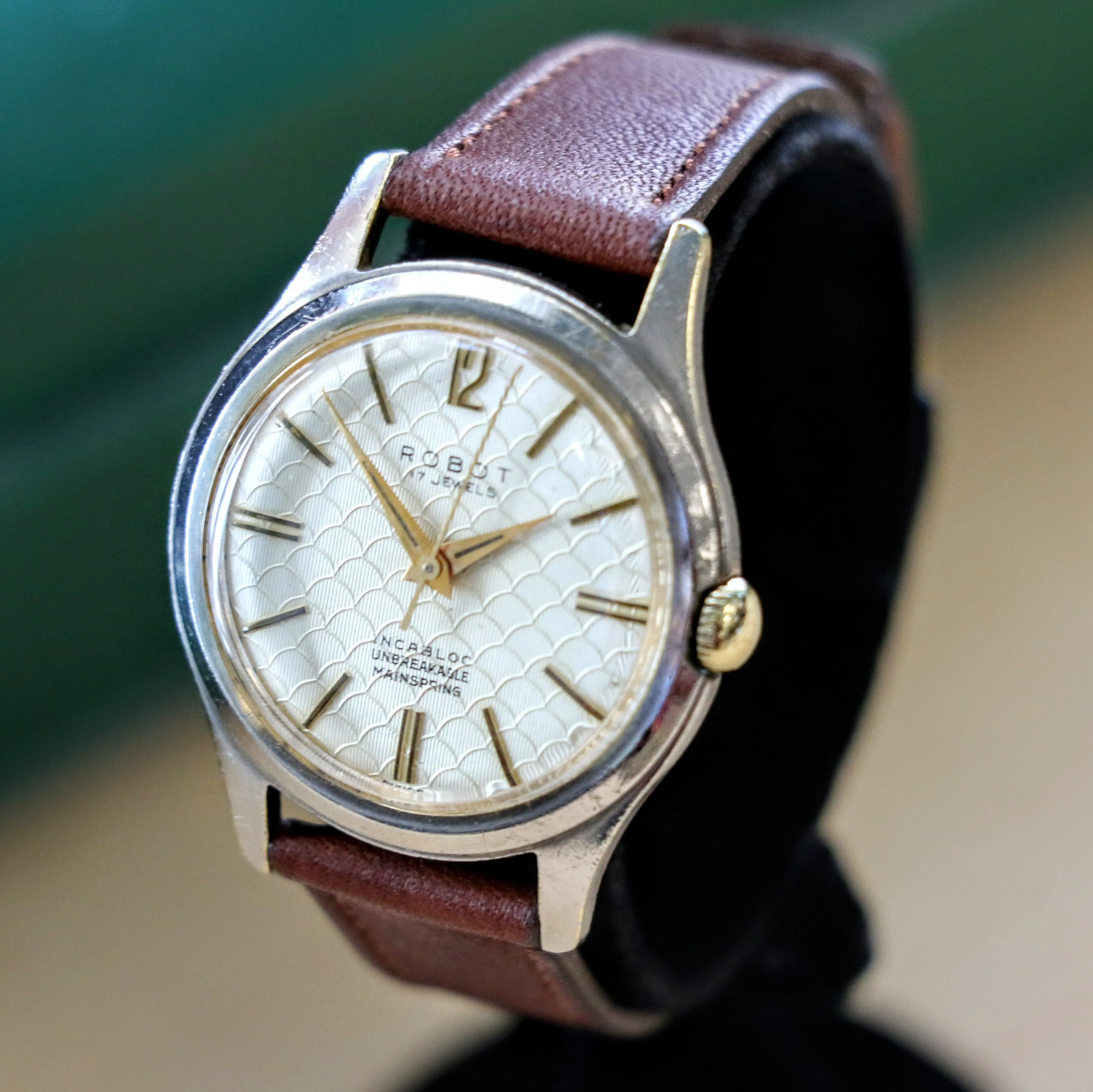 1950's ROBOT Watch 17 Jewels Cal. AS 1187/94 Incabloc Swiss Made Wristwatch