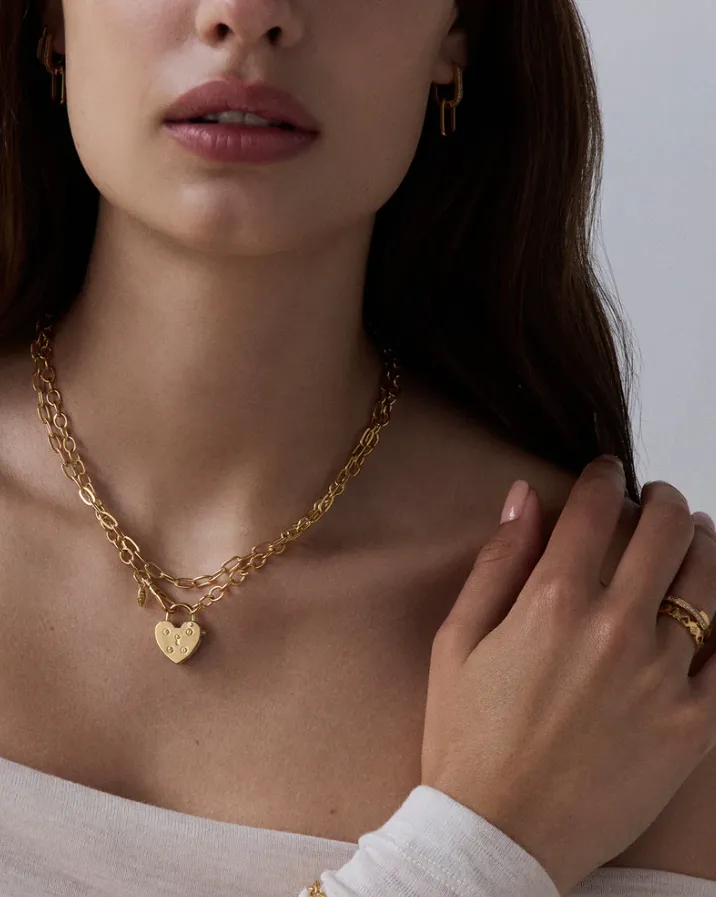 Connected Hearts Ring Gold