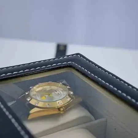 Elegant Watch and Jewelry Box – Ø 8 x 11 x 16 cm