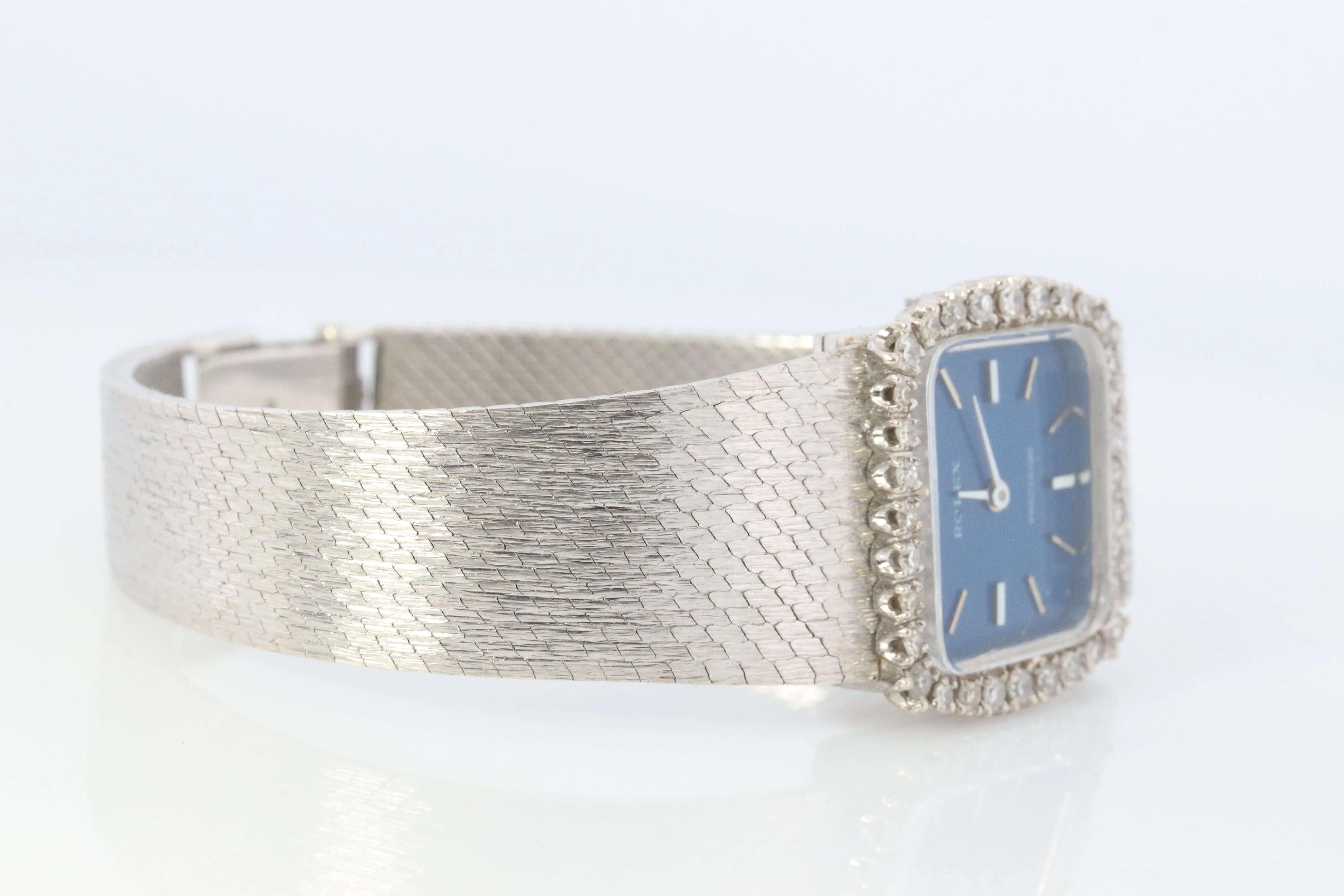 Genuine Rolex Watch. Diamond Bezel Blue Ladies Manual ROLEX 2611 Precision