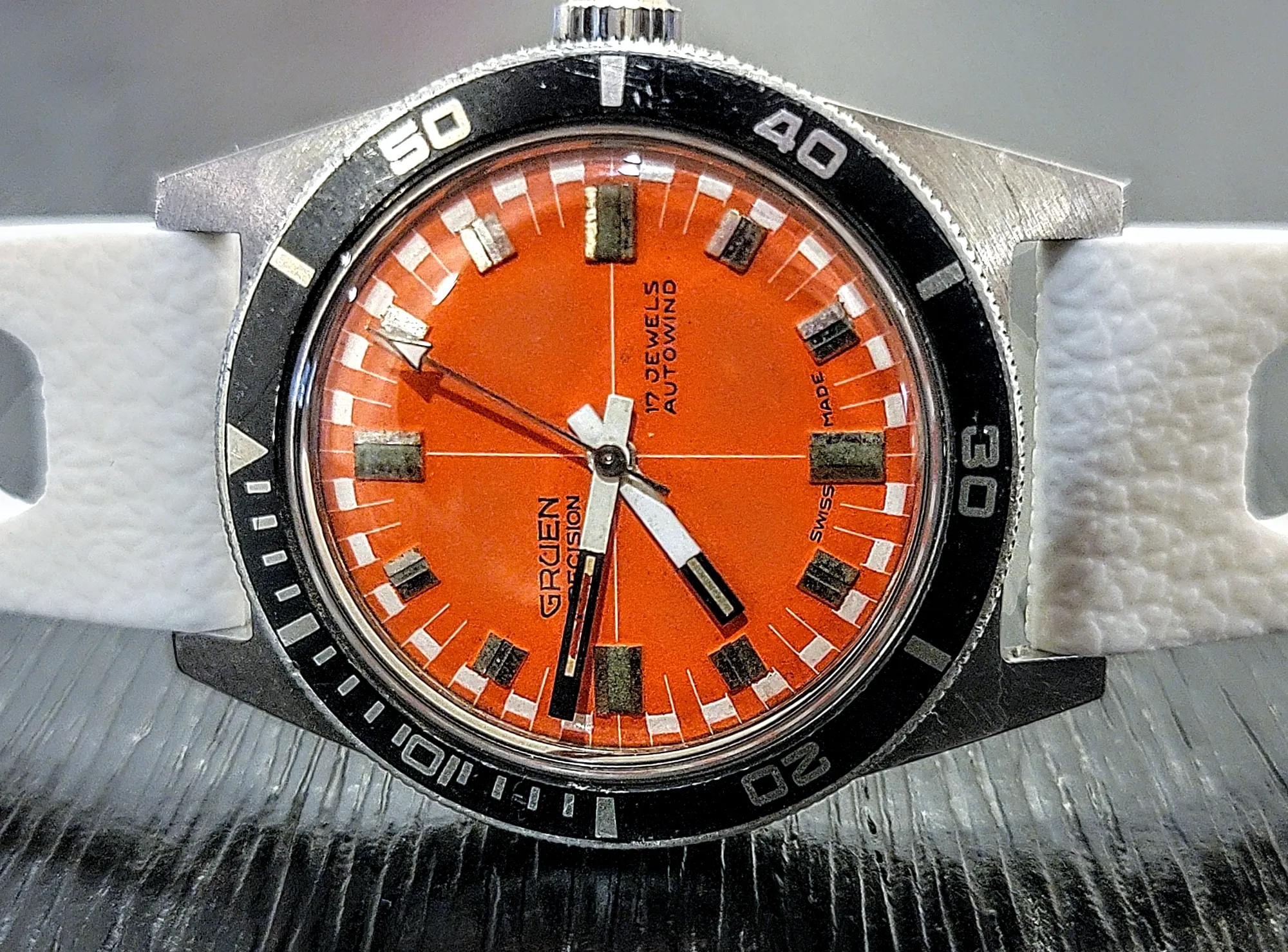 GRUEN Precision Autowind Watch -Skin Diver Wristwatch- 17 Jewels