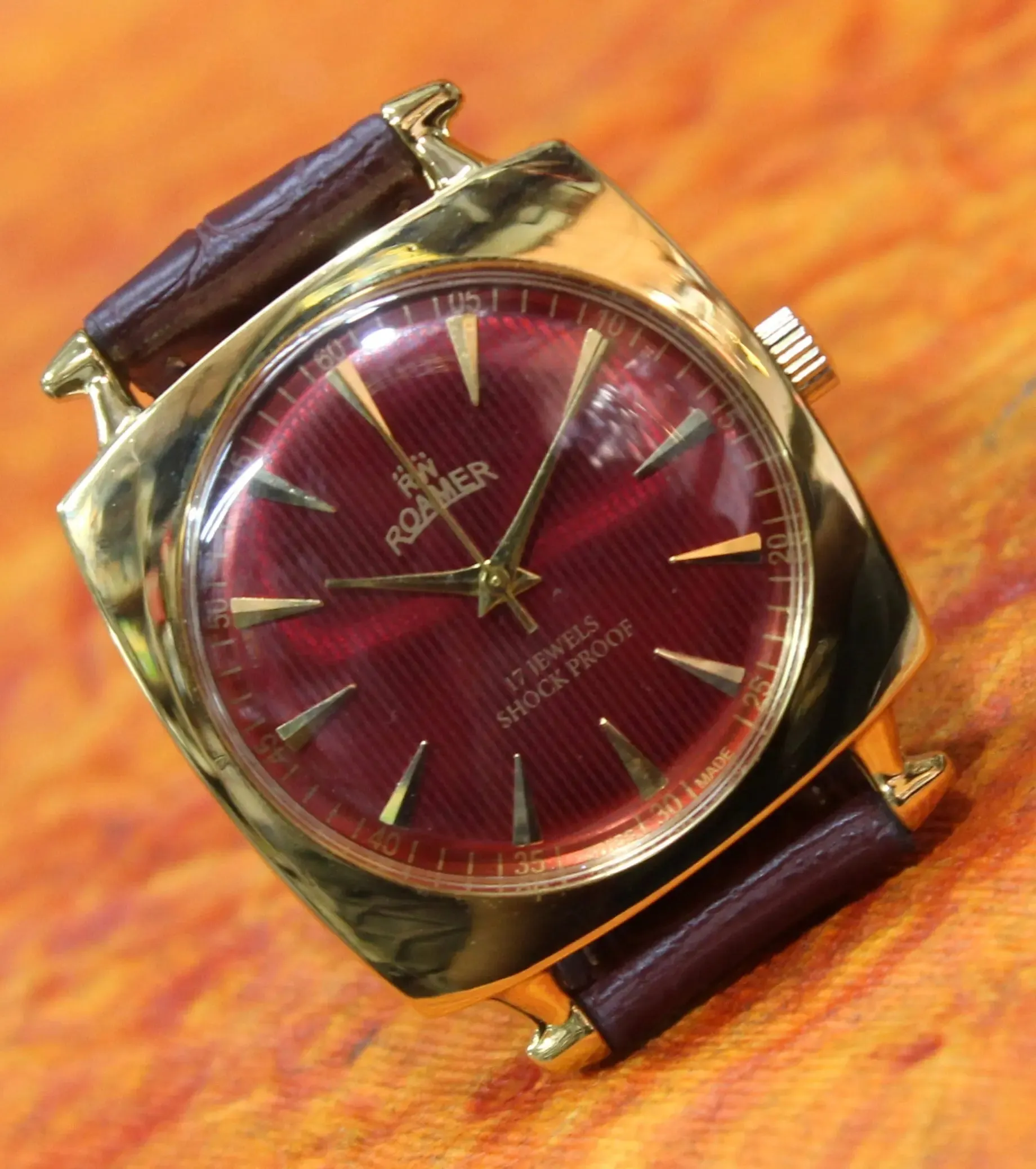 Roamer Vintage Wristwatch 17 Jewels FHF ST96 Mechanical Hand Winding Swiss Made Movement