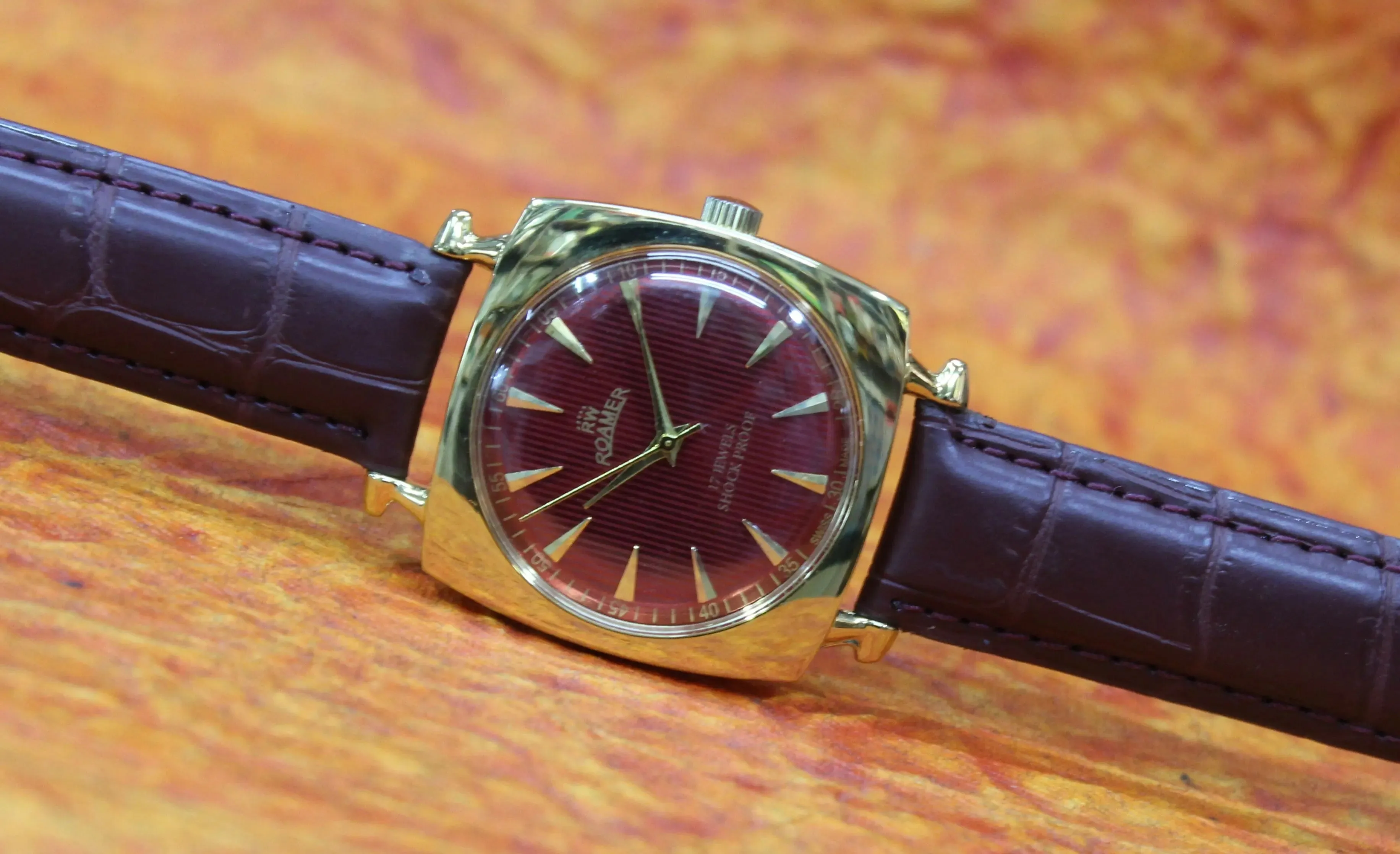 Roamer Vintage Wristwatch 17 Jewels FHF ST96 Mechanical Hand Winding Swiss Made Movement